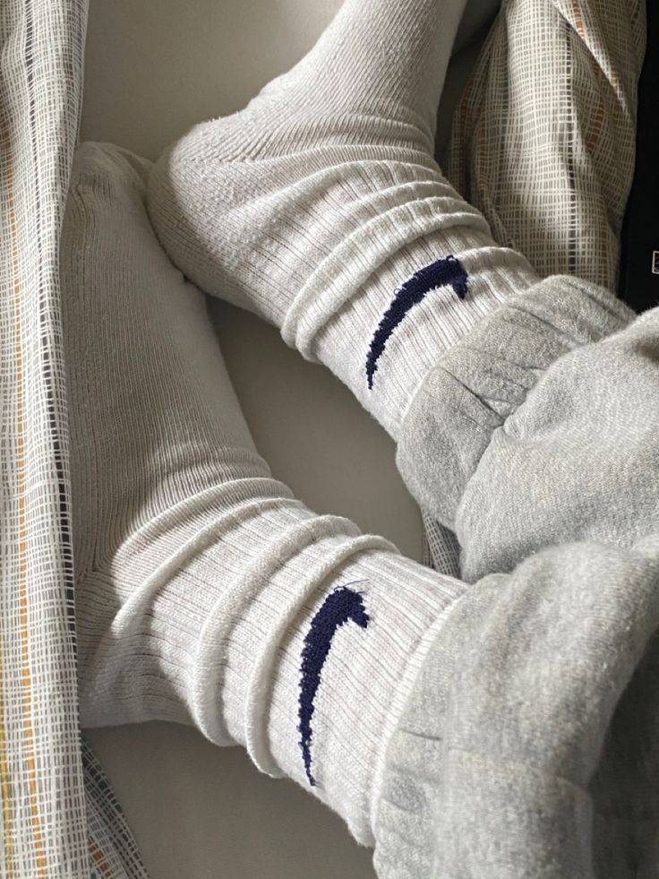 اگر با جوراب نخوابیم چه میشود